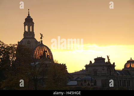 Deutschland, Sachsen, Dresden, Frauenkirche, Akademie der Künste, Detail, Abendhimmel, Stockfoto