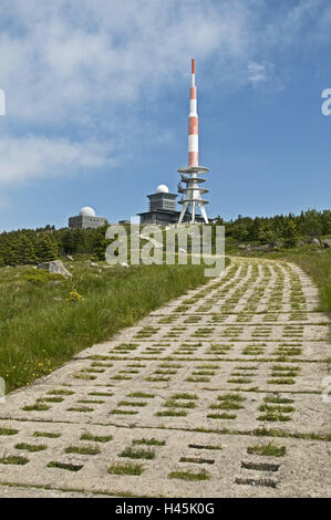 Deutschland, Sachsen-Anhalt, Harz, Klumpen, Gipfel, Wanderweg, Grenze Weg, Weg, Klumpen, Antennen, Telekommunikation, Haus, Landschaft, niemand, Mittelgebirge, Wanderung, Stockfoto