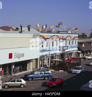 Namibia, Swakopmund, Gewerbebauten, Straßenszene, Süd-West, Afrika, Afrika, Stadt, Zentrum, Geschäfte, Straßencafé, Straße, Verkehr, Ziel, Stockfoto