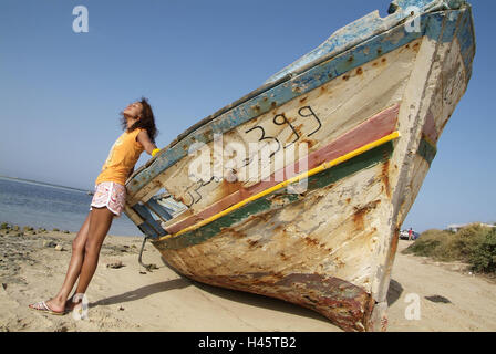 Tunesien, Djerba, Frau, junge, Strand, Boot, Meer, Stockfoto