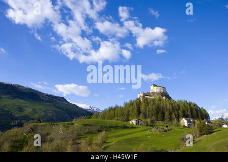 Schweiz, Graubünden, Engadin, Unterengadin, Scuol, Schloss Tarasp, Stockfoto