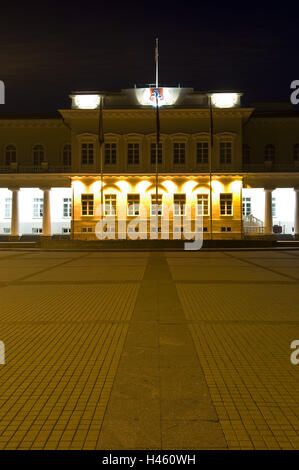 Litauen, Vilnius, Altstadt, Präsidentenpalast, Detail, Beleuchtung, Abend, Stockfoto