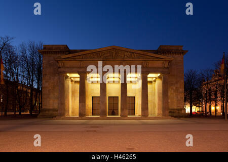 Berlin, Unter Den Linden, Neue Wache, Abend, Stockfoto