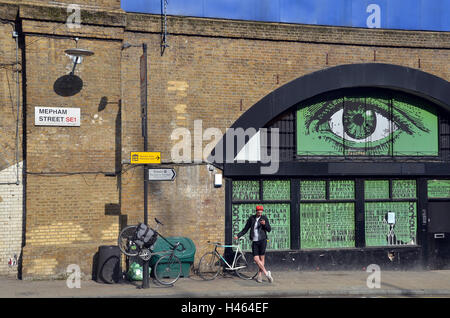 London, UK, 17. März 2016, Fahrrad-Parken an der Waterloo Station. Stockfoto