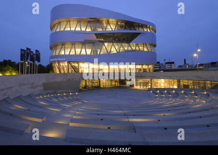 Deutschland, Baden-Wurttemberg, Stuttgart, Untertürkheim, Mercedes-Benz Museum Stockfoto