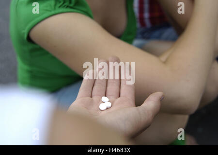 Teenager, Drogen, mittlere Nahaufnahme, Detail, Stockfoto