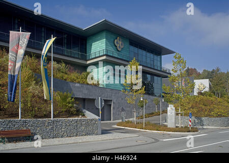 Deutschland, Bayern, Bad Wiessee, Casino, Casino, Architektur, Gebäude, Modern, Straße, Einfahrt, menschenleer, außen, Oberbayern, Casino, keine Property-Release, Stockfoto