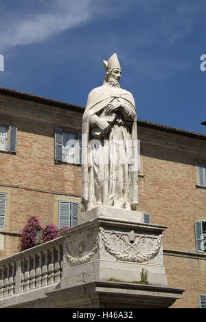 Italien, Marken, Urbino, Old Town, Statue, Stockfoto