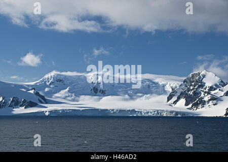 Antarktis, Südshetlandinseln, Livingston Island, Bergen, Insel, Gletscher, Gewässer, Himmel, blau, Wolken, Landschaft, Stockfoto