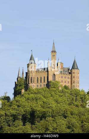 Deutschland, Baden-Wurttemberg, Burg Hohenzollern, außerhalb Zollerberg (Berg), Stockfoto