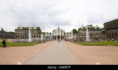 Zwinger mit Blick auf Wallpavillon in Dresden, Stockfoto