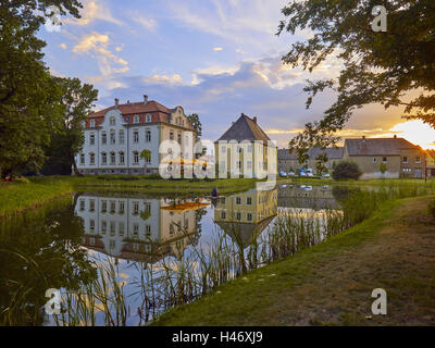 Kahnsdorf Burg und Schiller Cafe am Hainer See bei Leipzig, Sachsen, Deutschland Stockfoto