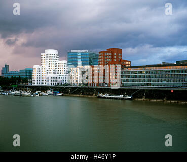 Gehry-Bauten im Medienhafen, Düsseldorf, Deutschland Stockfoto