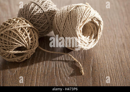 Kugeln, Ball aus Wolle, Seil, Schnur, Stockfoto