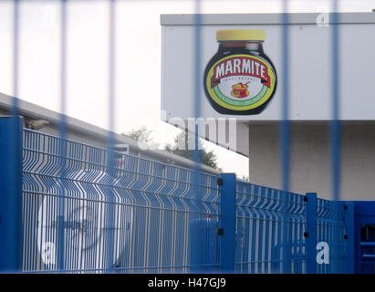 Eine allgemeine Ansicht der Fabrik in Burton-On-Trent, Staffordshire, wie Unilever Unilever Marmite ist "Verbraucher auszunutzen" inmitten des sinkende Wertes des Pfundes beschuldigt worden, nach Preisgestaltung Folge mit Tesco Supermarkt niedrigen Haushaltsgegenstände wie Marmite, Flora und Persil aufgedrückt. Stockfoto