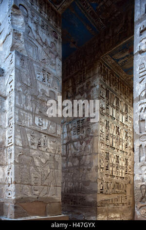 Ägypten, Luxor, Theben west, Medinet Habu, Grabbeigaben Tempel Ramses III, Relief, Stockfoto