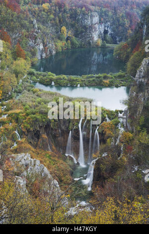 Kroatien, Nationalpark Plitvicer Seen, Wasserfall, Stockfoto