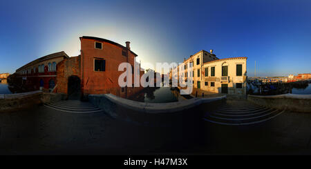 Eine 360 Ansicht eines kleinen Hafens in Canaregio Bezirk in Venedig, Italien Stockfoto