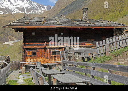 Almhütte in Südtirol Stockfoto