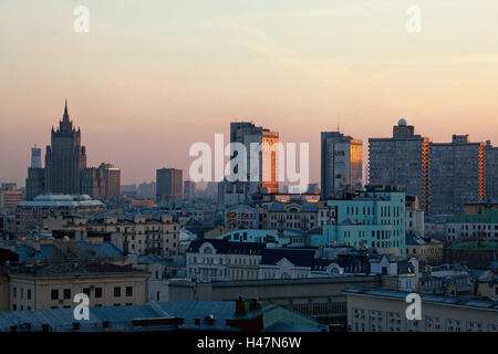 Moskau, Stalins Bau, Wohnhäuser auf dem Platz Kudrinskaja, Stockfoto