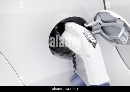 Elektro-Auto an einer Ladestation aufgeladen, Elektromobilität, e-Auto, Hamburg, Deutschland, Europa, Stockfoto