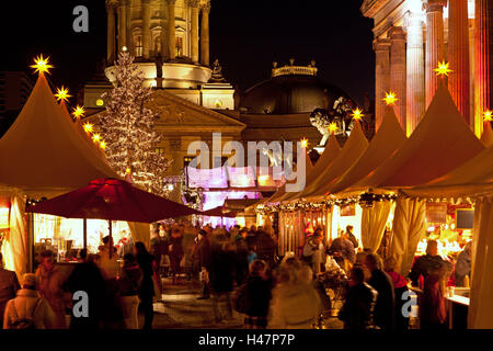 Deutschland, Berlin, Gendarmenmarkt, Weihnachtsmarkt, Nacht, Advent, Adventszeit, Architektur, Natur, Struktur, Ensemble, Europa, Geschichte, Stadt, Hauptstadt, Hugenotten, Kirche, Klassizismus, concert Hall, Wahrzeichen, Licht, Markt, Marktstand, Menschen, Fußgänger, Menge von Menschen, Metropole, Mitte, Nachtaufnahmen, Quadrat, preußische, Reisen, heilige Gebäude, Ort von Interesse, Stadt, Stadtbild, Stadtleben, Sternen, Stimmung, Tourismus, Weihnachtszeit, historische, Weihnachten, Weihnachten Markt, Sterne von Bethlehem, Weihnachtszauber , Yule Flut, Winter, beleuchtete, berühmt, Outdoor, Shop, Touristenattraktion, Stockfoto