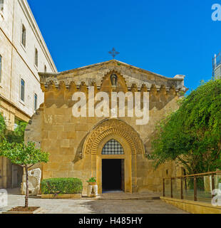 Die Fassade der Kirche der Geißelung schmückt sich mit dem schnitzt Steinmuster, Jerusalem, Israel. Stockfoto