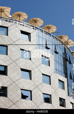 Österreich, Wien, Raum Stephans, Fassade das Haas-Haus, entworfen von den Architekten Hanses Hollein Ecken Raum Stephans / Graben, beherbergt das Hotel "Th und Co." Stockfoto