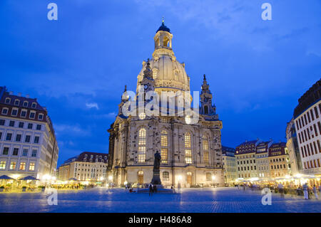 Neumarkt und Frauenkirche, Dämmerung, Dresden, Sachsen, Deutschland Stockfoto