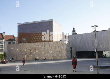 Deutschland, Bayern, München, Jakobs Platz, Hauptsynagoge Ohel Jakob, jüdisches Museum, Oberbayern, Struktur, Architektur, Ort von Interesse, Reiseziel, Tourismus, Städtereisen, Raum, Person, Synagoge, Himmel, glauben, Judentum, Museumsbau, Passanten, Modern, Stockfoto