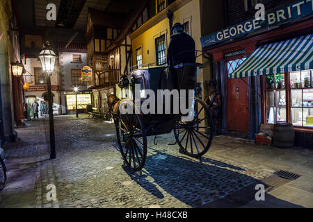 Ein Replikat viktorianischen Straße am York Castle Museum. Stockfoto