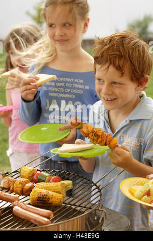 Kinder, Garten, haben Grillen, glücklich, Spaß, Stockfoto