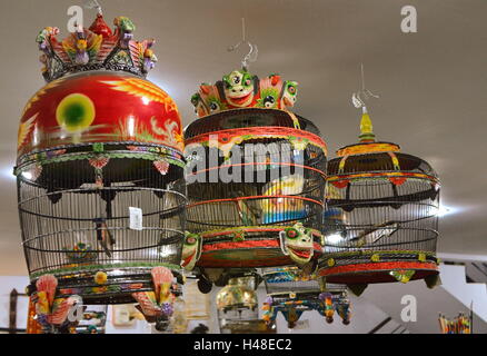 Yogyakarta, Jawa - 10. Mai 2016: Vogel Käfig Souvenirs im Markt Yogyakarta Indonesien Stockfoto