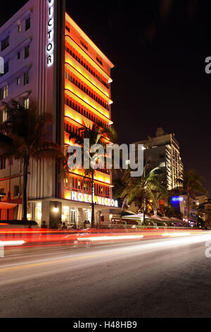 Hotel "Victor" in der Nacht, Ocean Drive, Miami South Beach Art Deco District, Florida, USA Stockfoto