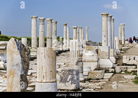 Türkei, Westanatolien, Provinz Denizli, Laodikeia, Straße, Säulen, Stockfoto