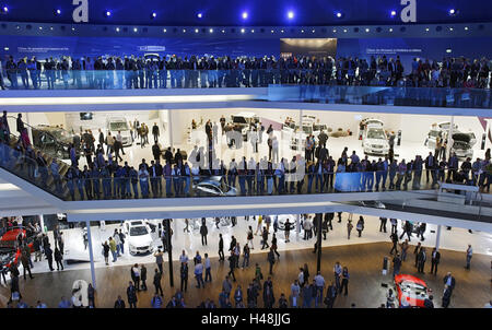 Mercedes Stand auf mehreren Ebenen International Motor Show IAA 2011, Frankfurt am Main, Stockfoto