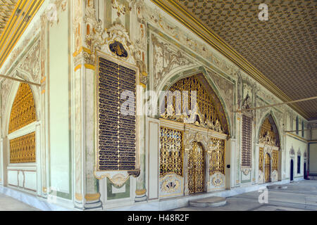 Türkei, Istanbul, Topkapi Saray, das zweite Gericht, Diwan oder Kubbealti, der Sitzungssaal des Rates stand, Stockfoto