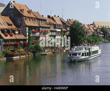 Deutschland, Bayern, Franken, Bamberg, Häuserfassaden, Fachwerkhäuser, "Klein Venedig", Pegnitz, Ausflugsschiff, Stadt, Stadtbild, Zentrum, kleines Venedig, Häuser, Fachwerk, Fachwerk Fassaden, Fassaden, Fluss, Boot, Ausflugsschiff, Tourist, Bootstour, Sehenswürdigkeit, am Flussufer, malerisch, Tourismus, Sommer, draußen, Stockfoto