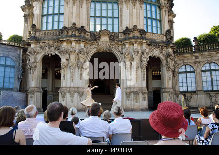 Dresdner Zwinger, Kennel Konzerte, Ballett vor der Böschung Pavillon, Dresden, Sachsen, Deutschland, Stockfoto