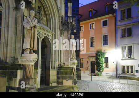 Portal der St. Marien Kirche, Pirna, Dämmerung, Sachsen, Deutschland Stockfoto