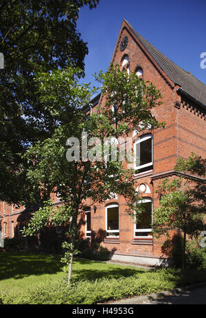 Deutschland, Niedersachsen, Achim (Dorf), Markt-Schule am Marktplatz, Stockfoto