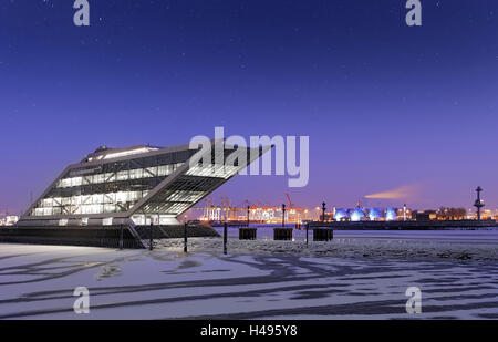 Dockland Bürogebäude, schwimmende Eis auf der Elbe, Hafenkrane, Abend-Stimmung, Neumühlen, Hanse Stadt Hamburg, Deutschland, Stockfoto