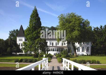 Deutschland, Niedersachsen, Bad Zwischenahn (Stadt), Altes Kurhaus im park Stockfoto