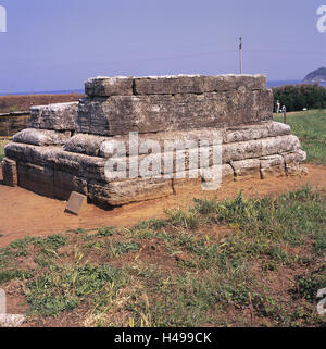 Italien, Toskana, Populonia, Nekropolis San Cerbone, Tazze Attiche, Europa, Destination, Sehenswürdigkeit, Kultur, historisch, Grabmal, Grab, Tempel, Architektur, etruskische, Überreste, Archäologie, Tourismus, draußen, menschenleer, Stockfoto