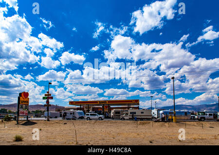 Brenner auf ihrem Weg zum brennenden Mann Halt in Fernley Nevada an das Lager für die Woche in Black Rock City Stockfoto