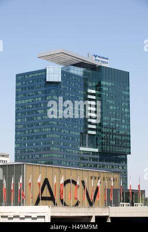 Österreich, Wien, Donau-City, ist ein Bürohochhaus im 22. Wiener Gemeindebezirk Danube Ort der Saturn Tower, Stockfoto