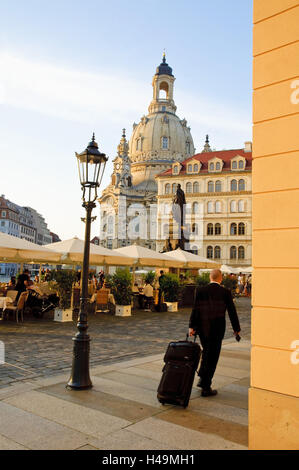 Neumarkt, Frauenkirche, Restaurant vor dem Hotel de Saxe, Denkmal Friedrich August II., Dresden, Sachsen, Deutschland, Stockfoto