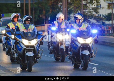 Polizei-Motorräder mit Blaulicht, Dresden, Sachsen, Deutschland, Stockfoto