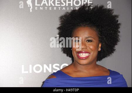 Los Angeles, CA, USA. 13. Oktober 2016. Uzo Aduba im Ankunftsbereich für AMERICAN PASTORAL Premiere, Samuel Goldwyn Theater, Los Angeles, CA 13. Oktober 2016. Bildnachweis: Elizabeth Goodenough/Everett Collection/Alamy Live-Nachrichten Stockfoto