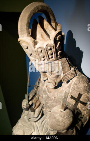 Nürnberg, Deutschland. 14. Oktober 2016. Eine Statue von Karl IV. von der Ostfront von der alten Stadt Brdige Turm in Prag kann man während einer Vorschau der bayerisch-tschechischen Staat Ausstellung "Karl IV." an das Germanische Nationalmuseum in Nürnberg, 14.Oktober 20916. Foto: DANIEL KARMANN/Dpa/Alamy Live News Stockfoto